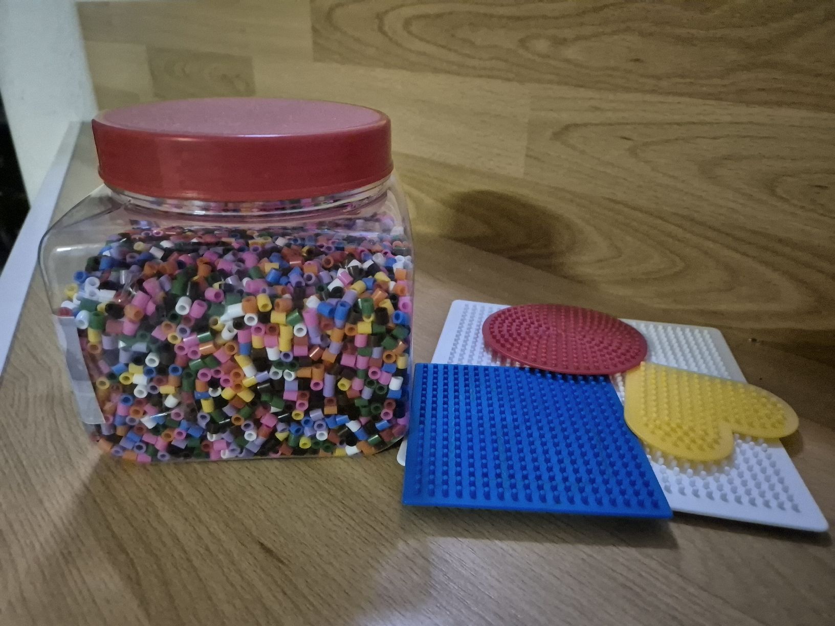 Kit bricolage: Bügelperlen Set IKEA Pyssla mit vier Steckplatten – Usato da Rudolfstetten venduto da gobugi0