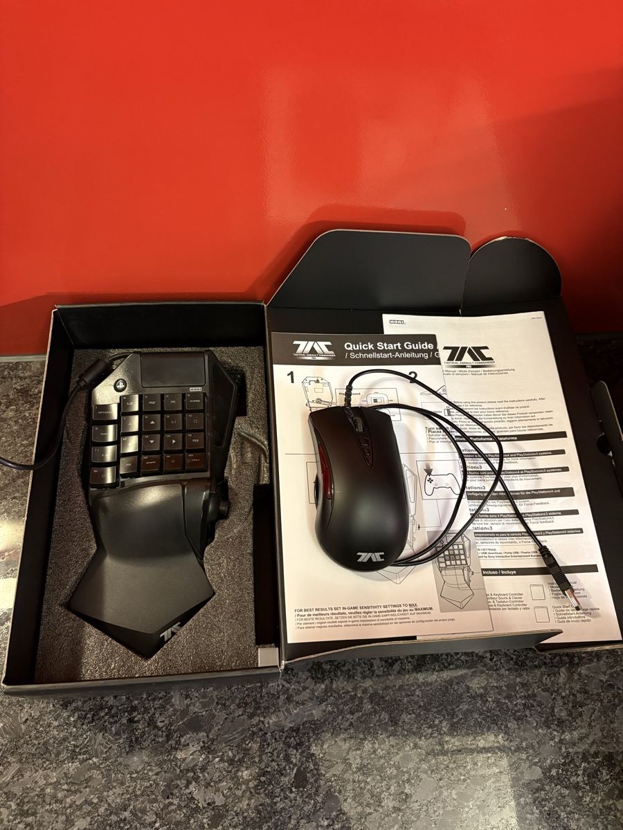 Console: HORI Tactical Assault Commander Pro - PS4/PS3 FPS-Controller – Usato da Oberdiessbach venduto da KVG9 3
