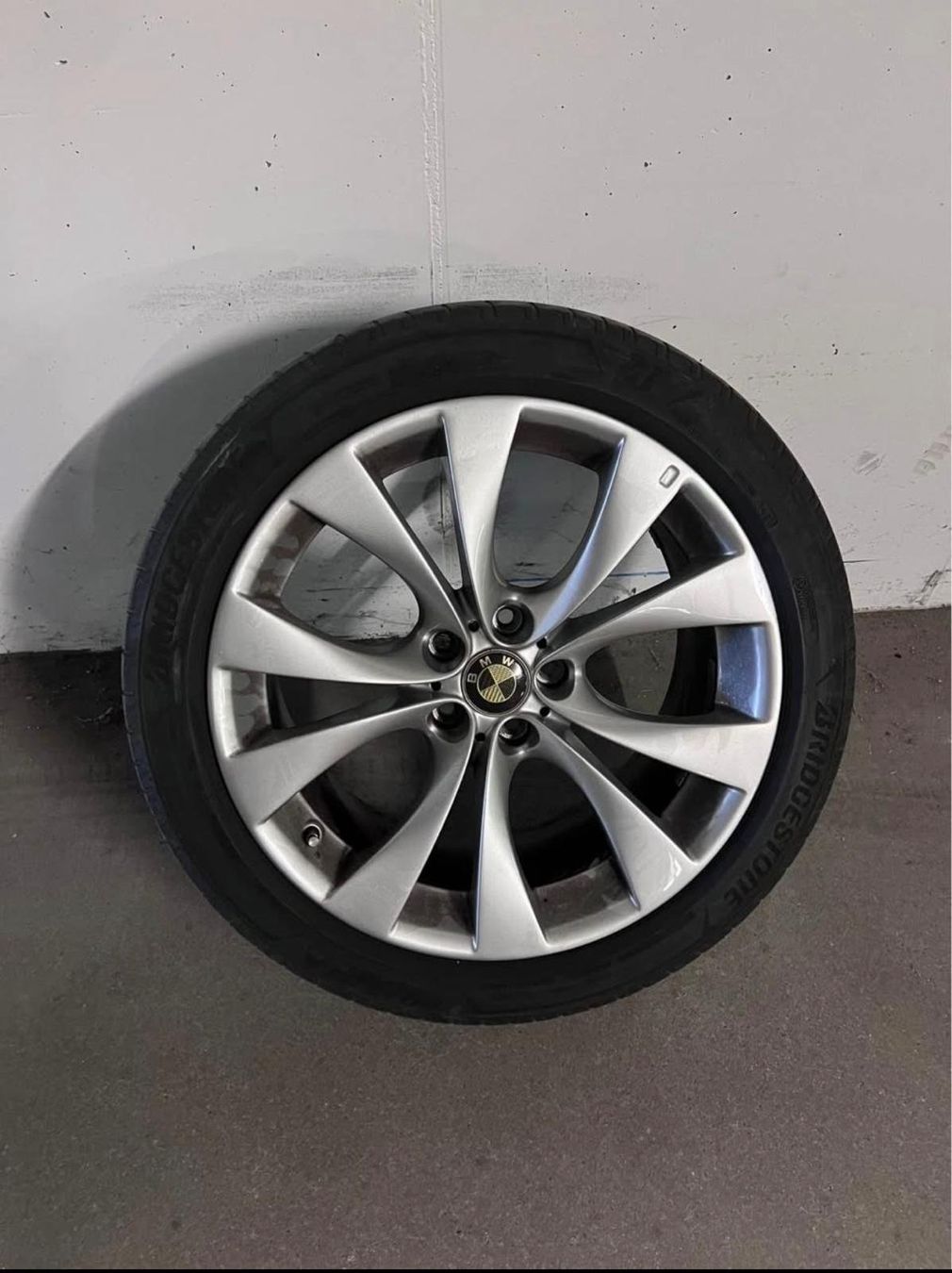 BMW Pneumatici & Ruote complete: X5 E70 Räder – Usato da Bilten venduto da Porsche037
