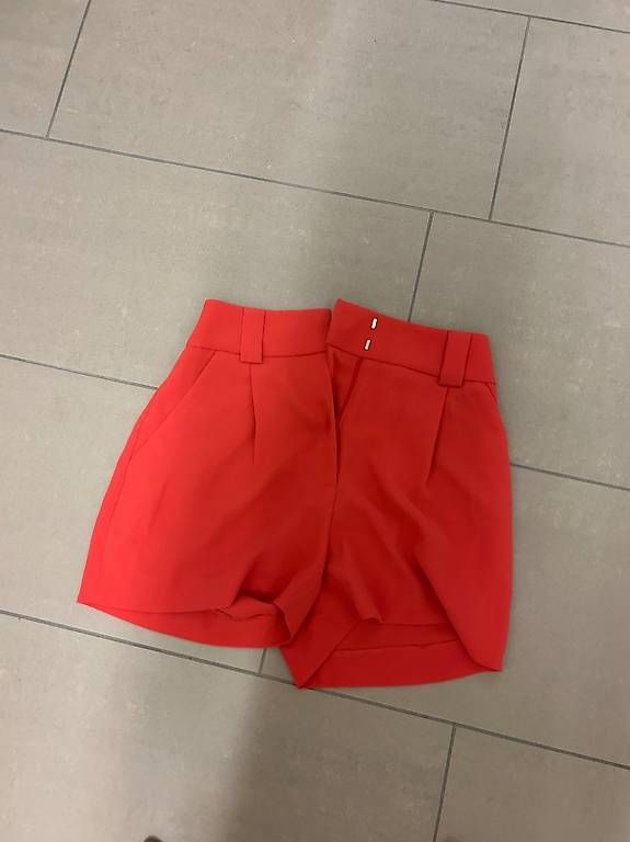 Pantaloni: Kurze Hosen rot XS – Usato da Zürich venduto da Nia_S 1