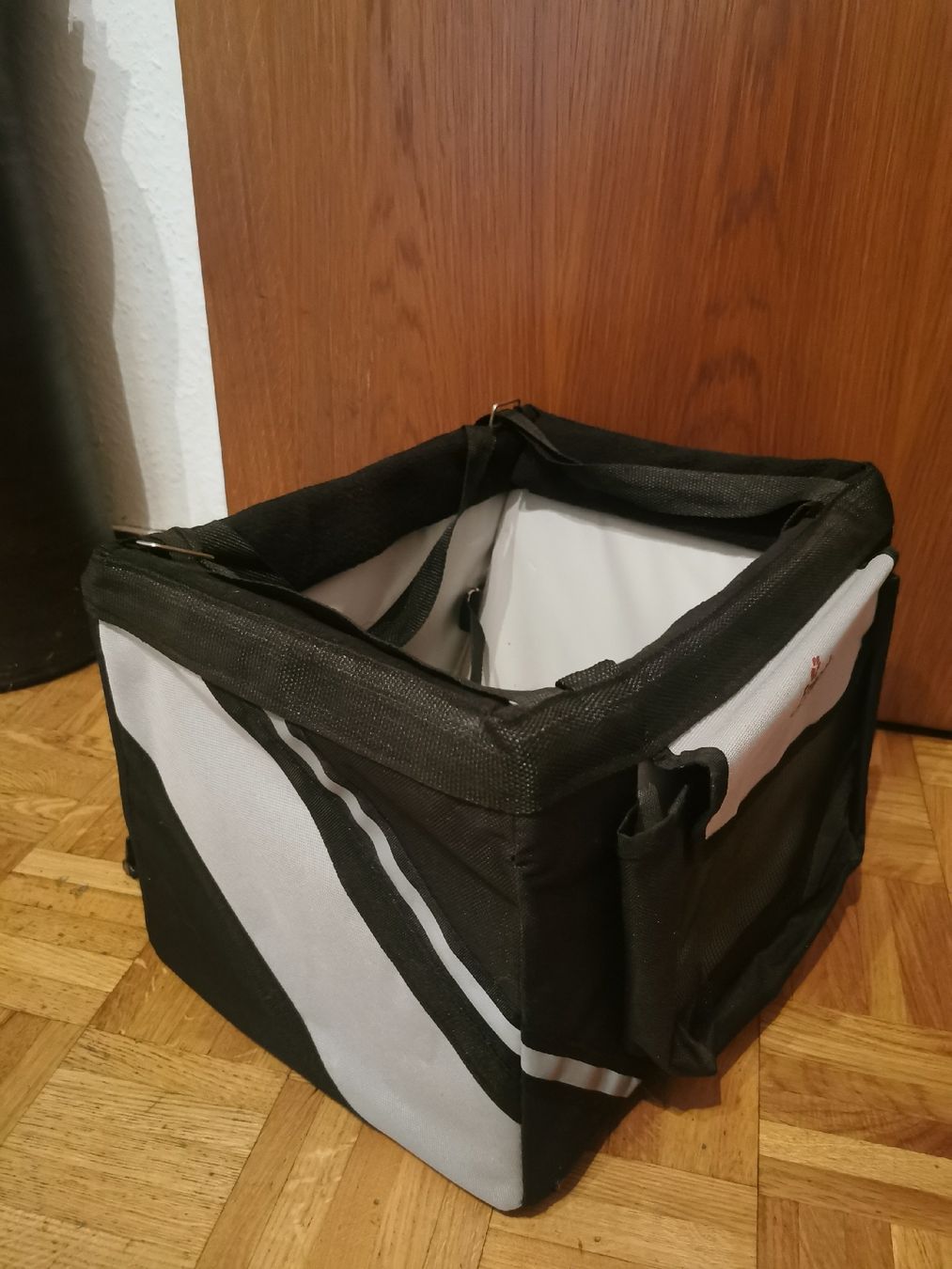 Cucce & Letti: Panier pour chien pour vélo – Nuovo e nell'imballaggio originale da Genève venduto da Loloana 3