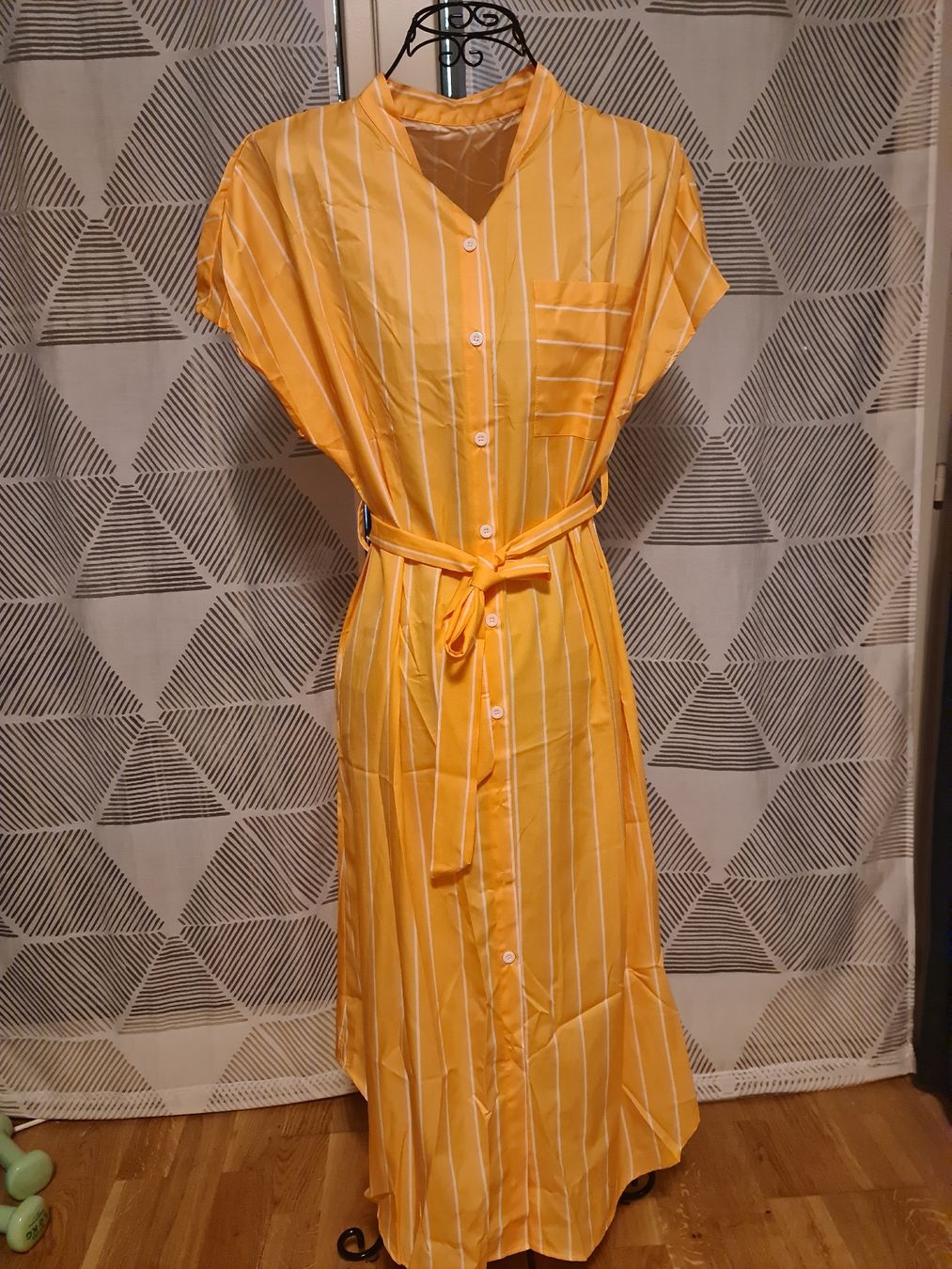 Robes: kleid gr 44 – Neuf (Voir description) à zürich par janjaz