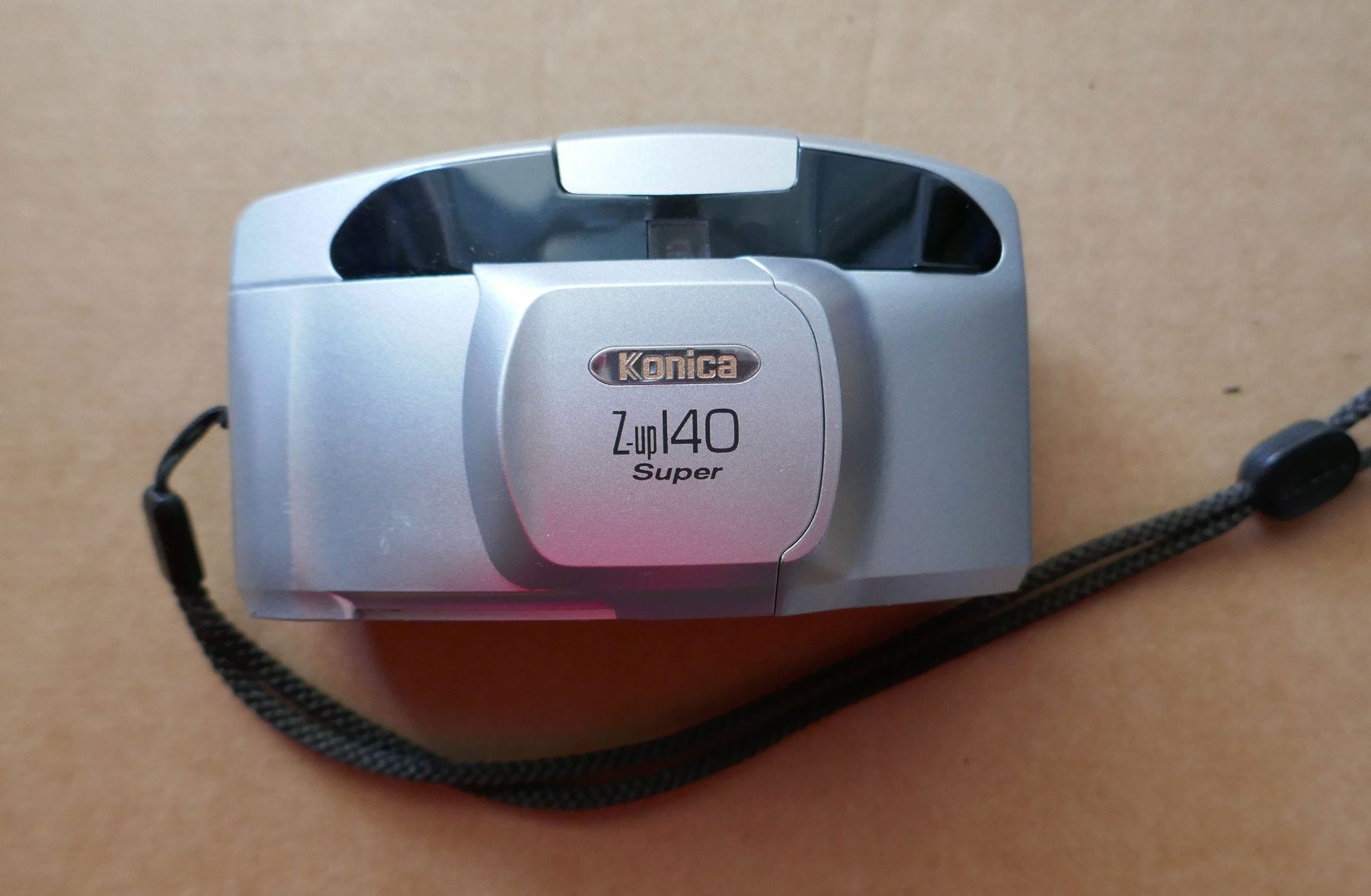 Konica Fotocamera: Foro Kamera Konika Z-up 140 – Usato da Ehrendingen venduto da Wolfmanjack 1