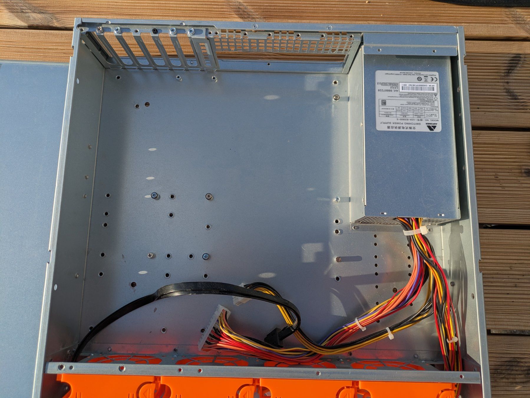 Server: Intertech 2U-2129-N 2U Server Case Barebone – Gebraucht aus Zürich von nic_sn9p 5