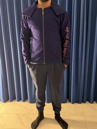 Coole Übergangsjacke mit speziellem Kragen, Grösse M