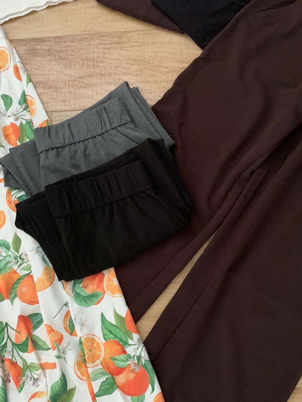 Lotti di vestiti: Kleiderpaket Gr. L 12-teilig – Usato da Enggistein venduto da THE-IGOR 4