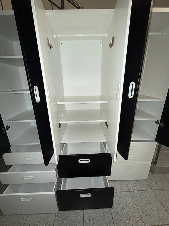 Ikea Armoires: Ikea-Schränke – D'occasion à Grafstal par lia_pxh8 3