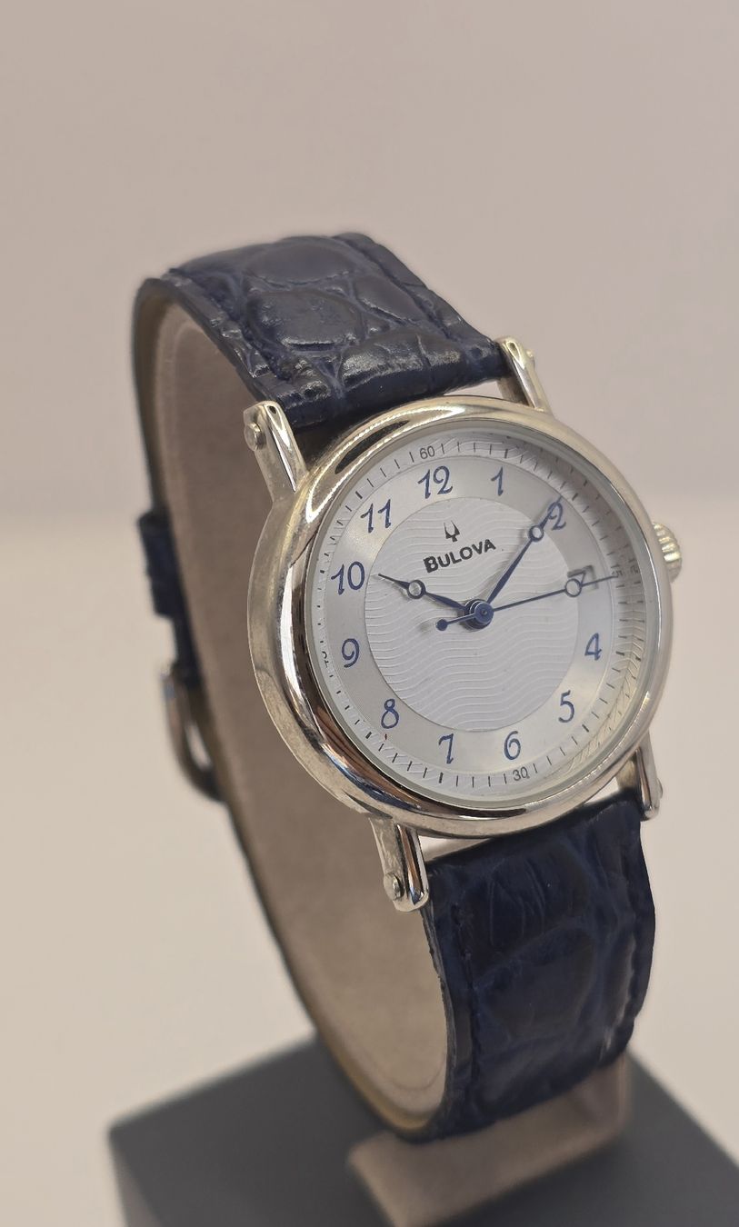 Bulova Montres: Bulova Quartz Date 32,3mm – D'occasion à Minusio par AGSuhren 2