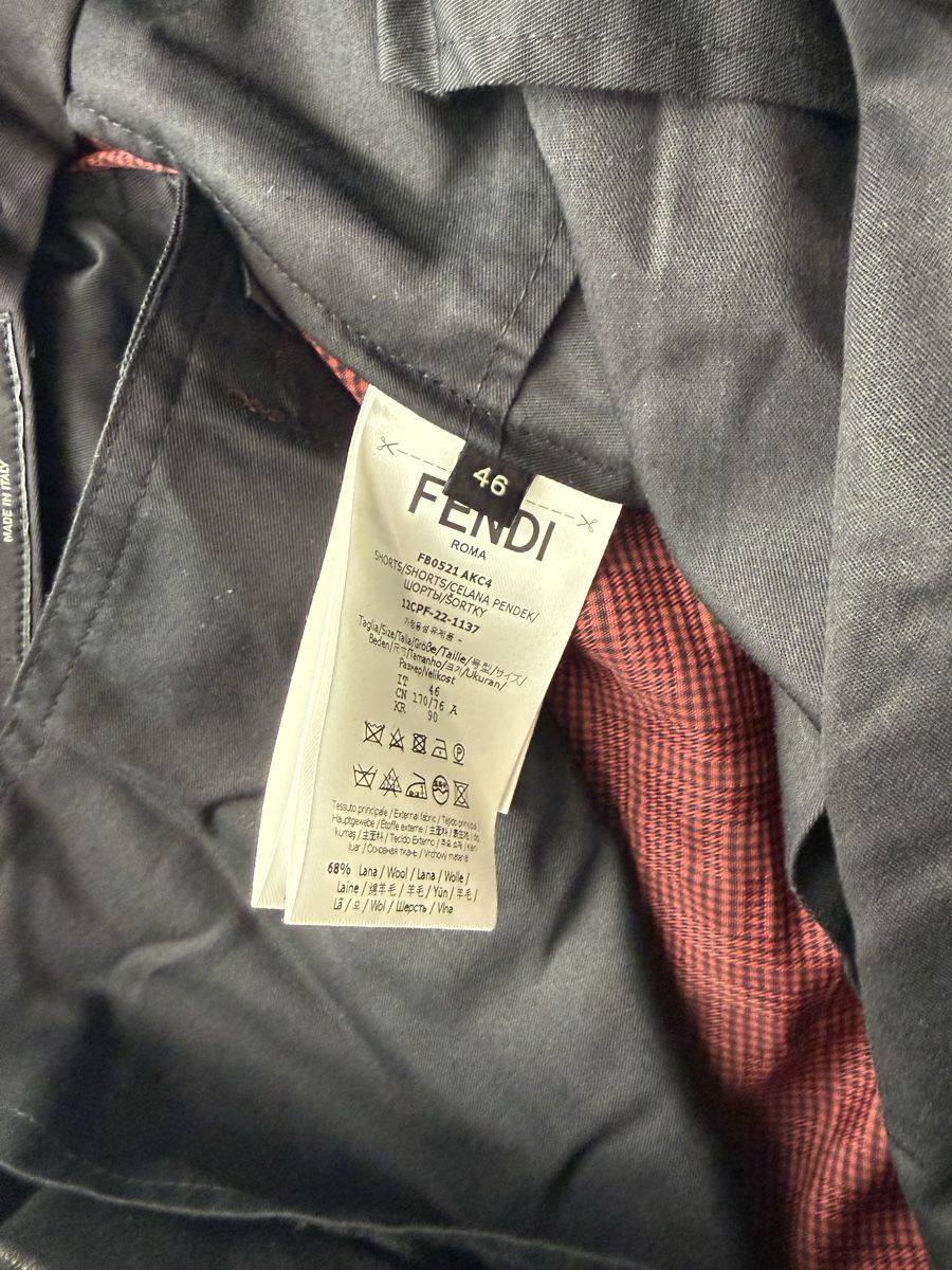 Pantalons: Fendi Shorts – D'occasion à Küsnacht par emch125 2