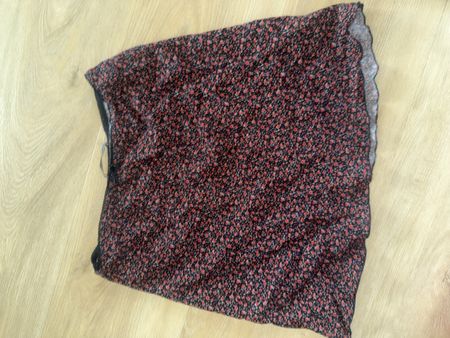 Brandy Melville Minirock Blumenmuster Grösse S sommerlich