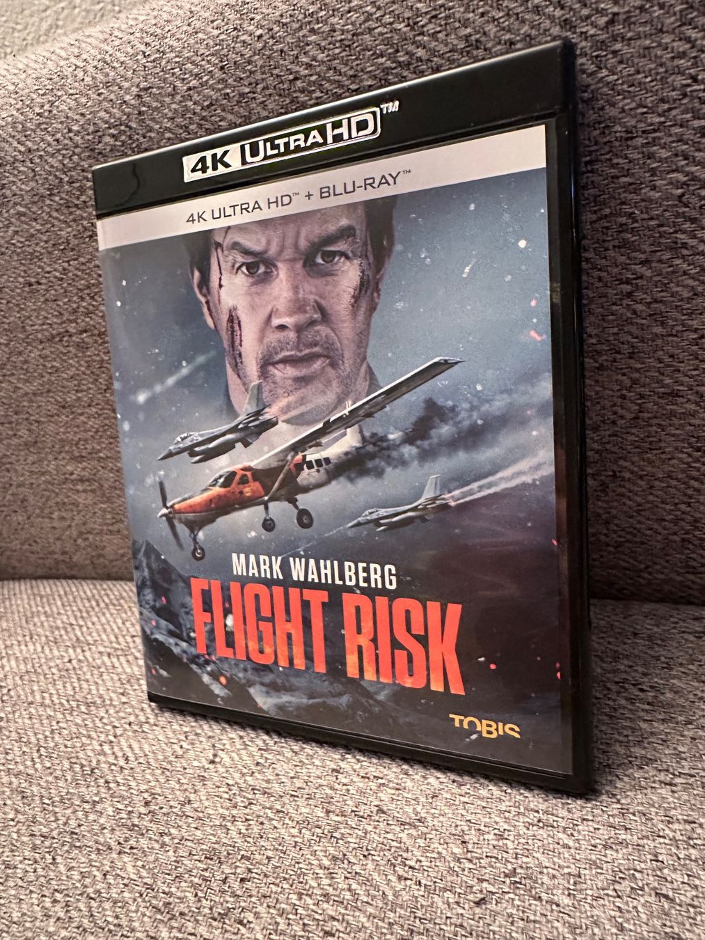 Tous les DVDs: Flight Risk (4K + Blu-ray) – D'occasion à Langenthal par beli-1980