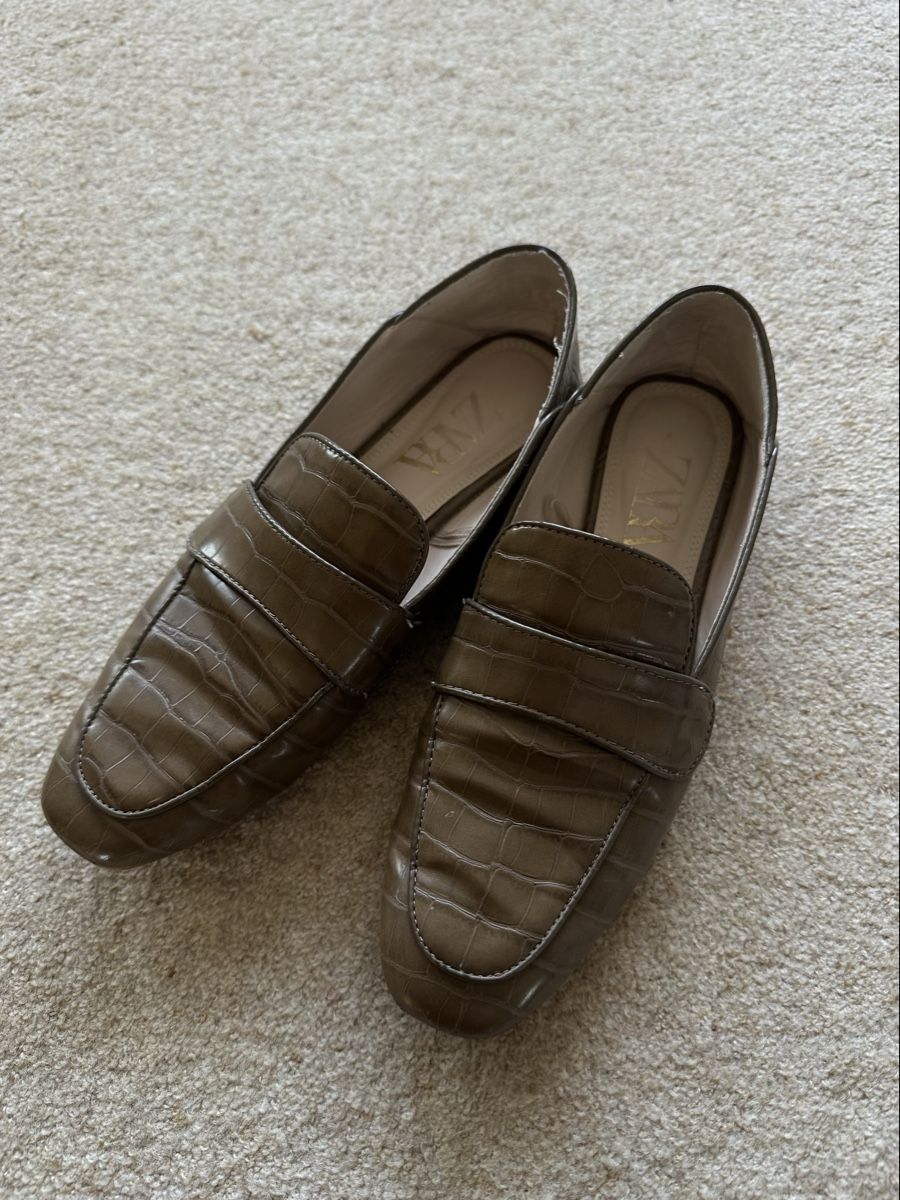 Zara Scarpe da donna: Zara Croc-Effect Loafers, Size 38 – Usato da Blonay venduto da sae_6sgw