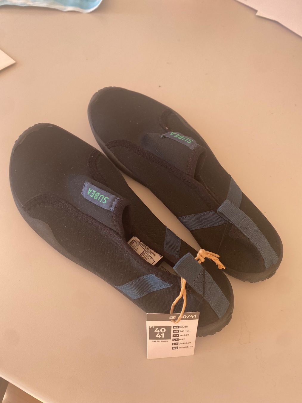 Decathlon Damenschuhe: Wasserschuhe – Neu und originalverpackt aus Menznau von cle_j2js