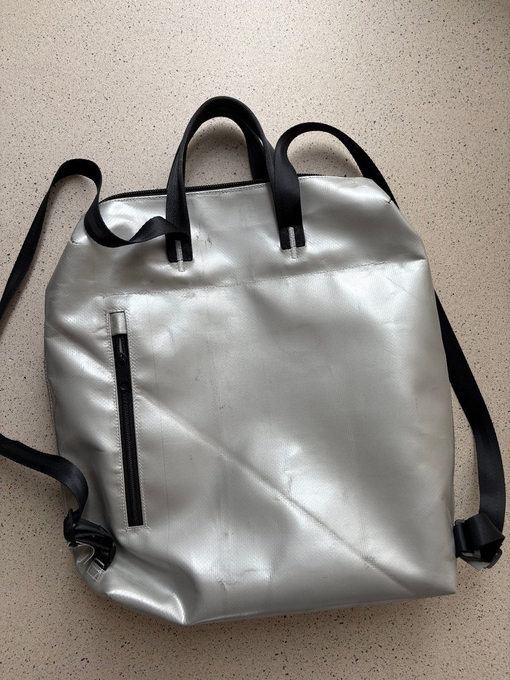 Freitag Zaini: Freitag Pete Rucksack F201 Silber – Nuovo (secondo la descrizione) da Zürich venduto da Sandra22 1