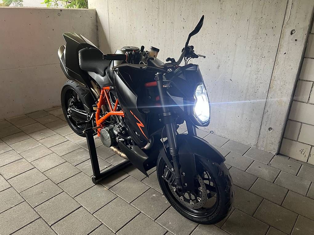 KTM Strada: KTM Superduke R – Usato da Münchenwiler venduto da ben_k8dy 1