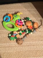Baby Spielzeug Rassel und Schnullerkette etc.