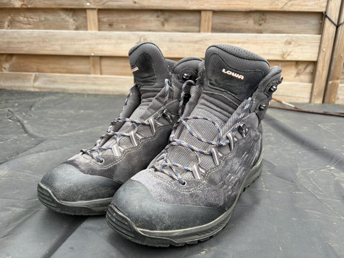 Lowa Scarpe da donna: Lowa Wander-/Trekkingschuhe GTX Mid, Grösse 41.5 – Usato da Bassersdorf venduto da Chigge