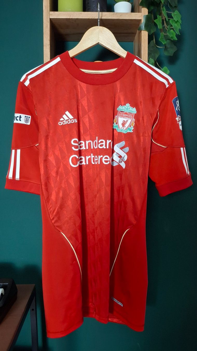Liverpool Fc Leibchen & Hosen: Liverpool player issue techfit 2010 2011 adidas – Gebraucht aus Yverdon-les-Bains von flo_8fgr