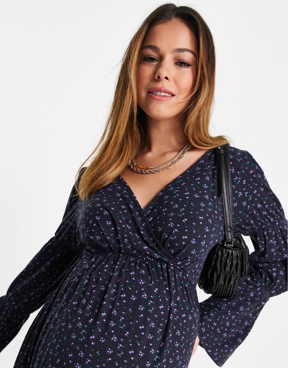 Mamalicious Vestiti: Mamalicious Umstandskleid mit V-Ausschnitt – Nuovo e nell'imballaggio originale da Zürich venduto da luxuryoutlet1 3