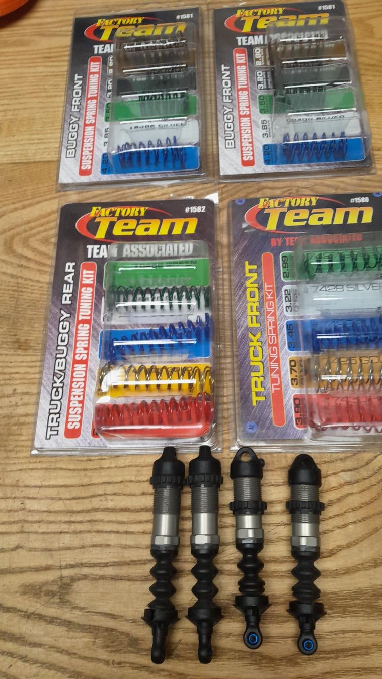 Modellismo RC: Team Associated RC Stossdämpfer mit div. Federn – Usato da Mollis venduto da Pela0