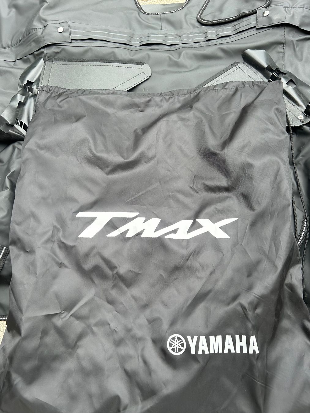 Altro per Abbigliamento & Protezione sul lavoro: Tablier hiver pour tmax – Usato da Ecublens VD venduto da RodrigoFortunato249 2