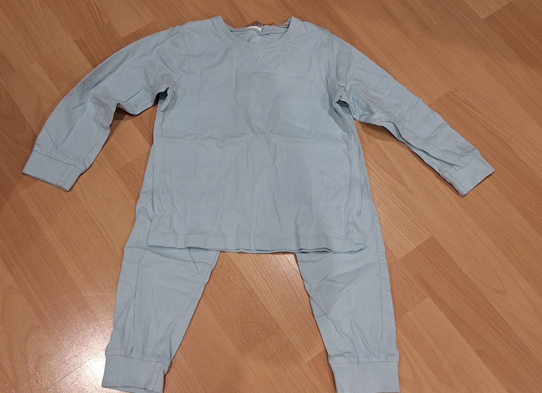 Pyjamas & Ähnliches: Kinder Pyjama hellblau, 98/104  – Gebraucht aus Oberägeri von run_cj6q