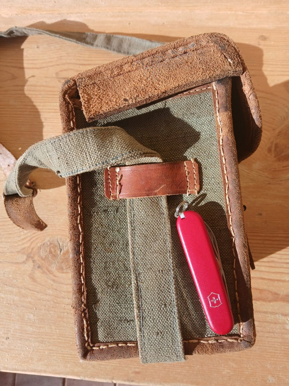 Schweizer Armee Taschen: Armee Tasche – Gebraucht aus Steffisburg von ursusmaritimus 1