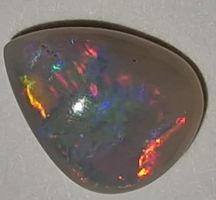 Opales nobles brute Australie, gemmes de collection unique.