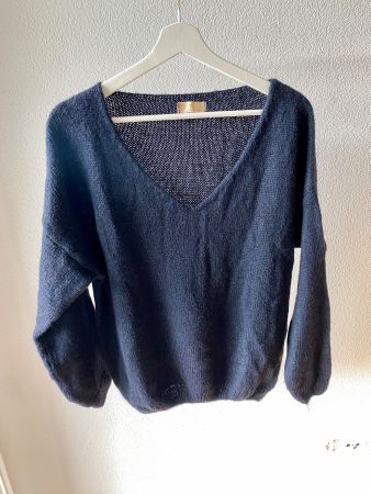 Weicher Pullover mit V-Ausschnitt, Dunkelblau, Gr. M