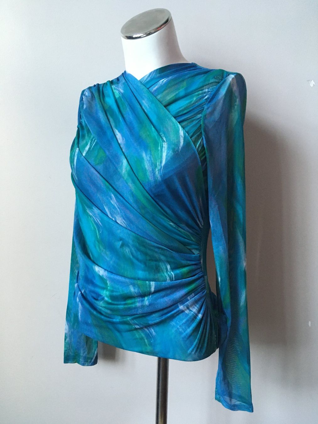 Top: Top drapé bleu et vert manches longues - taille L – Usato da Troinex venduto da Irisglo