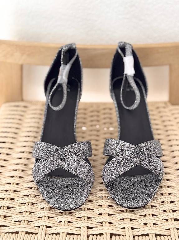 Scarpe da donna: La Redoute Pumps silber Gr. 40 neu – Usato da Biberstein venduto da evolution89
