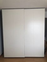 hoher Kleiderschrank, wenig gebraucht, 6-jährig