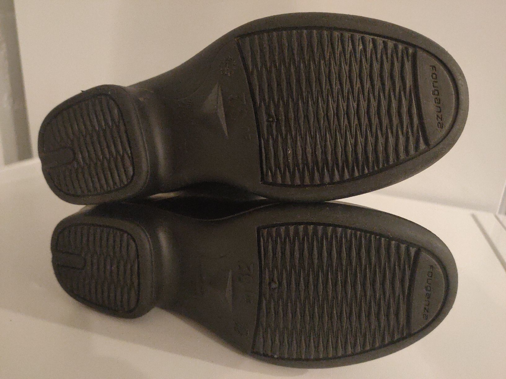 Schuhe für Jungen: Schwarze Gummistiefel Gr. 32 Reitstiefel – Gebraucht aus Oberwil b. Büren von 3298Oberwil 3