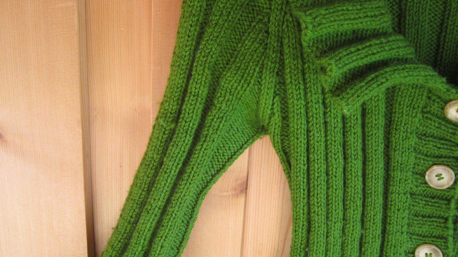 Giacche: Handmade - Grüne Strickweste – Nuovo (secondo la descrizione) da Wattwil venduto da tannenmeise73 1