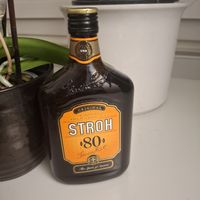 Strohrum 80%