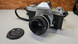 Nikkormat FTn analog Kamera mit Nikkor 50mm Objektiv