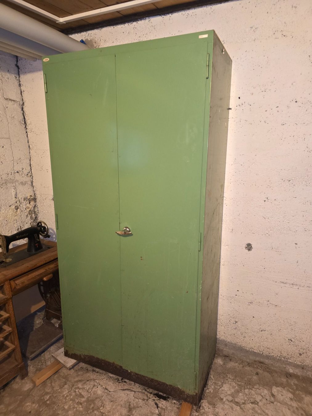 Lista Armadi: Metalschrank – Usato da zug venduto da zug1313