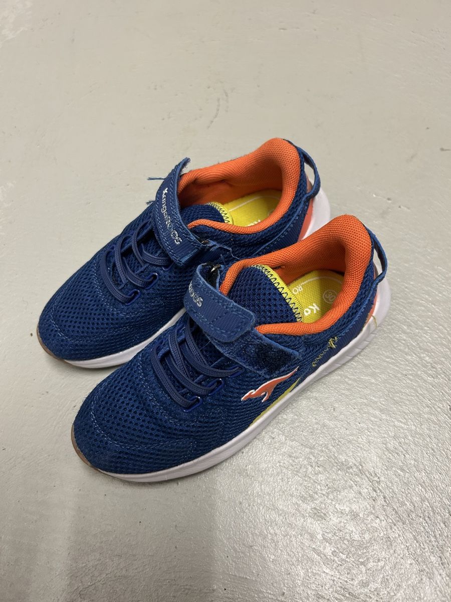 Schuhe für Jungen: Kangaroos Turnschuhe Gr.30 neuwertig – Gebraucht aus Zug von Pmisko