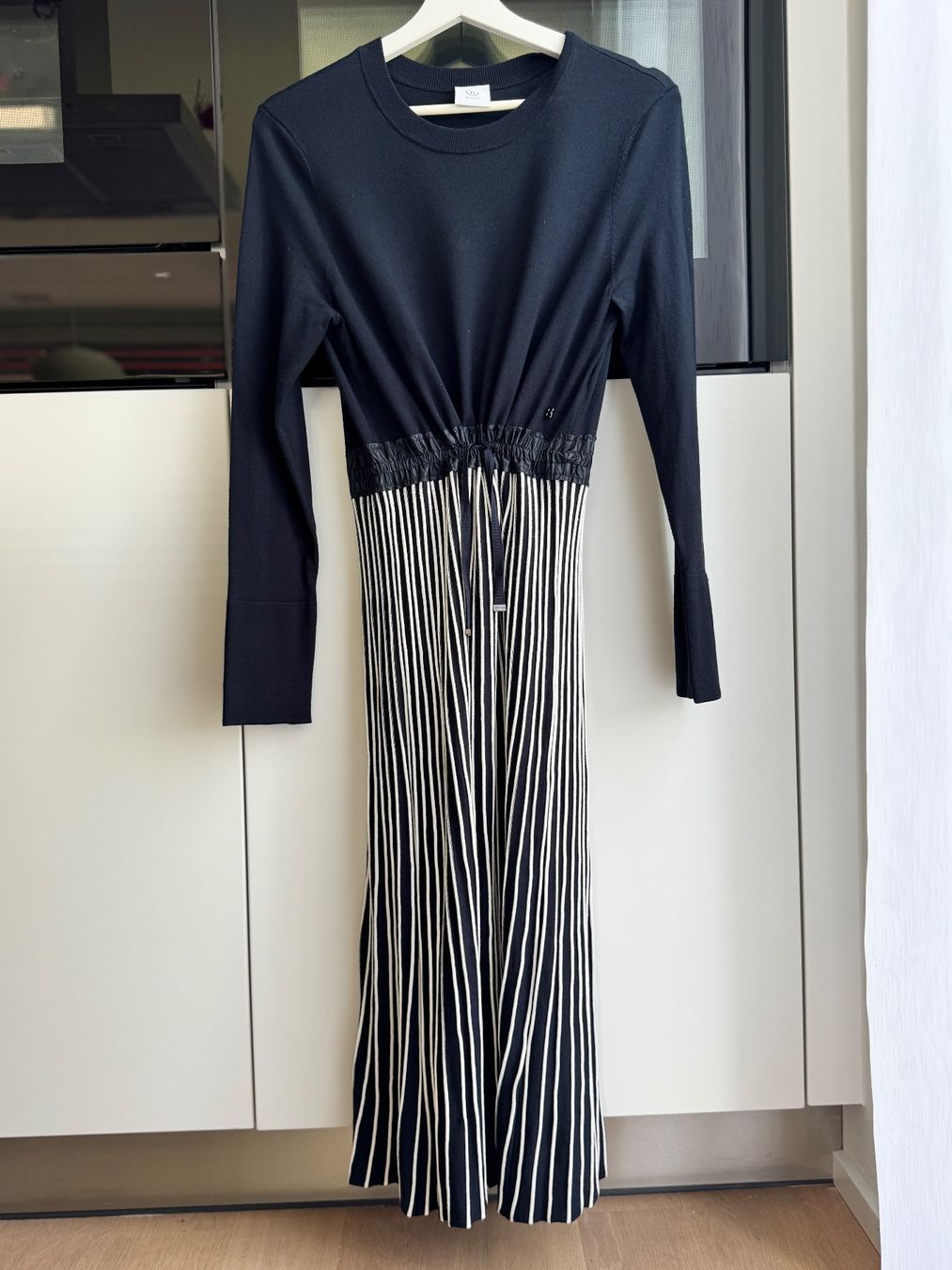 Bogner Vestiti: BOGNER Samina Navy Kleid, Strickkleid, Gr 38 – Nuovo (secondo la descrizione) da Meilen venduto da JuliaFantasma 1