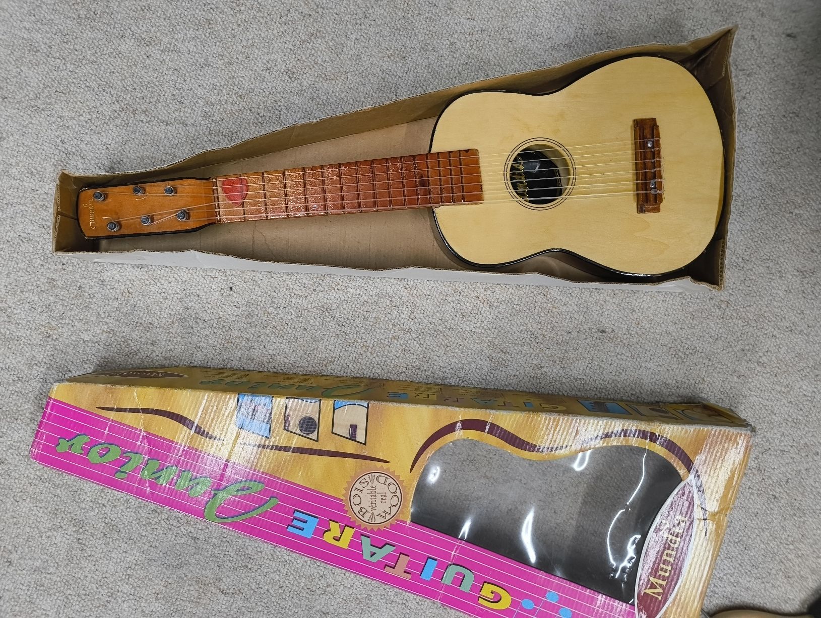 Strumenti musicali: Kinder Gitarre – Usato da Zürich venduto da maz_jj2t 1