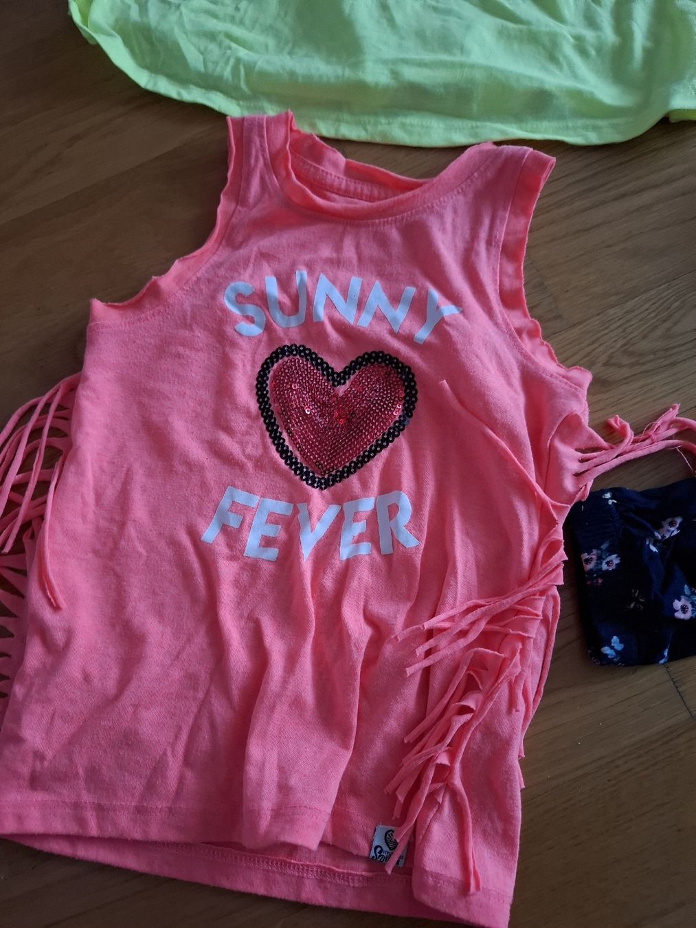 Lotti & Set di vestiti: 4 Sommer Outfits Mädchen Gr. 104 – Usato da Baar venduto da Jhonny18 1