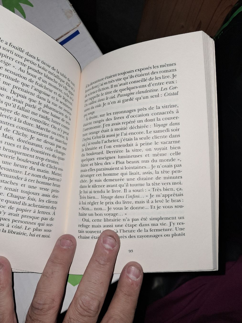 Libri: Dans le café de la jeunesse Perdue de Patrick Modiano – Usato da Le locle venduto da juliensaran 3