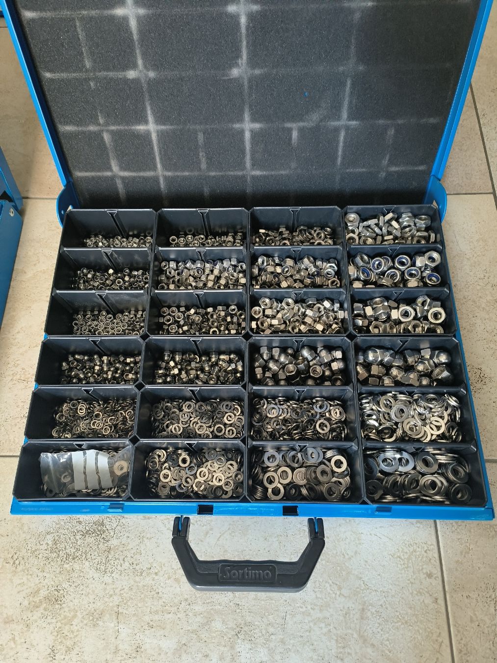 Sortimo Tous les outils: Sortimo Koffern mit Schrauben  – D'occasion à Kreuzlingen par Lilith888 4