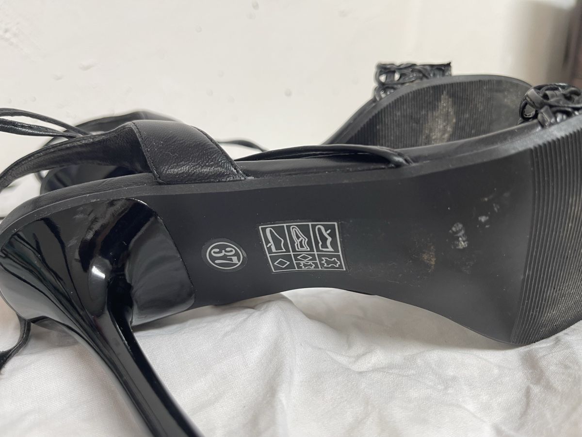 Scarpe da donna: Schwarze Ledersandalen Bata, Grösse 37 – Usato da Meikirch venduto da Hilfe_Waisentiere 4