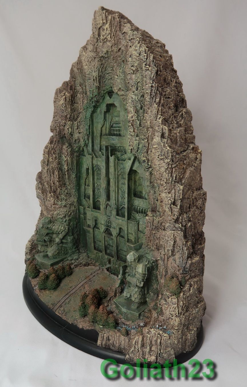 Statuette: Weta Workshop Front Gate To Erebor Environment The Hobbit – Usato da Flawil venduto da Goliath23 1