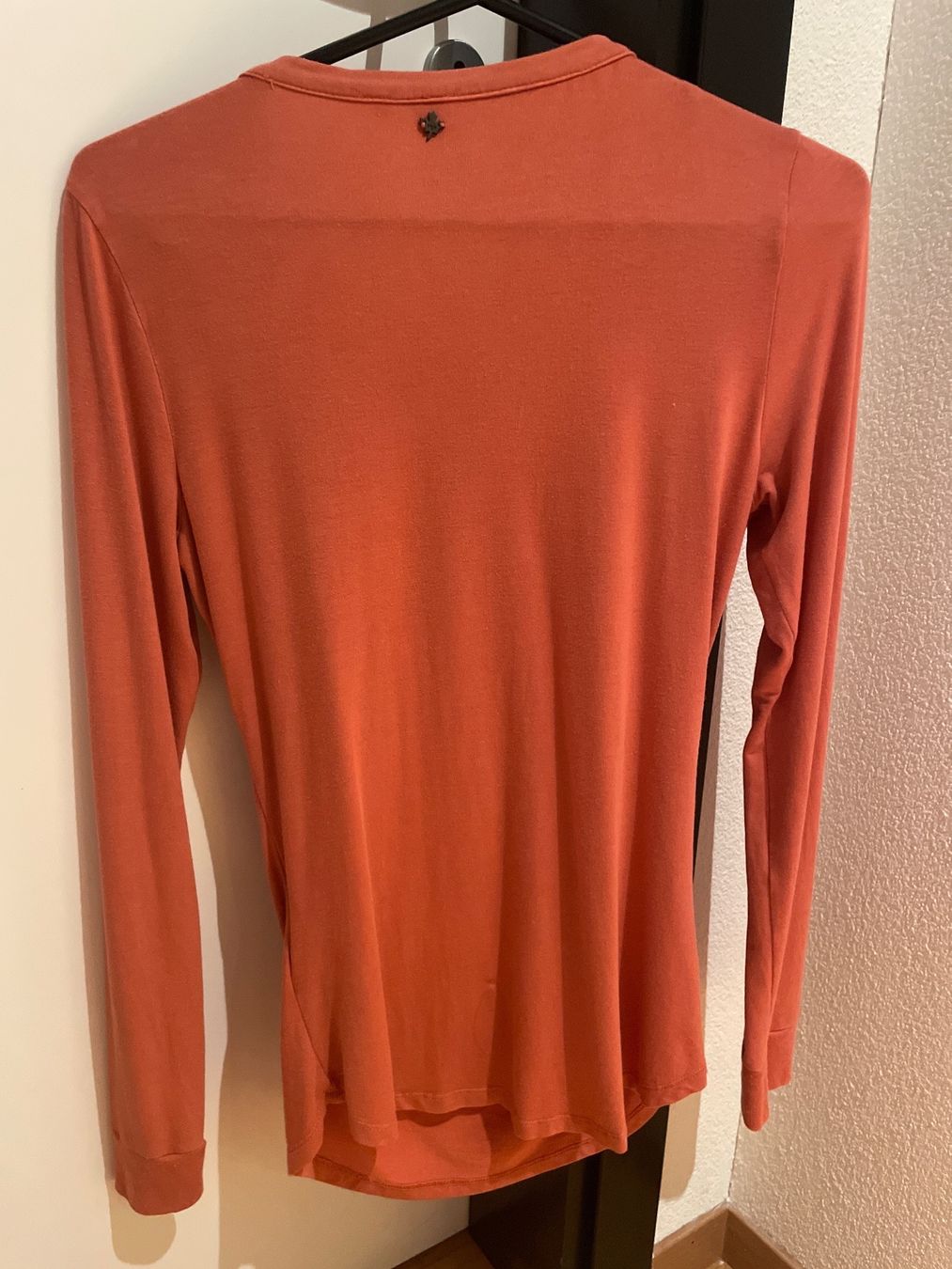 T-shirt: Khujo Langarmshirt Gr.S – Usato da Lumino venduto da Red53 2