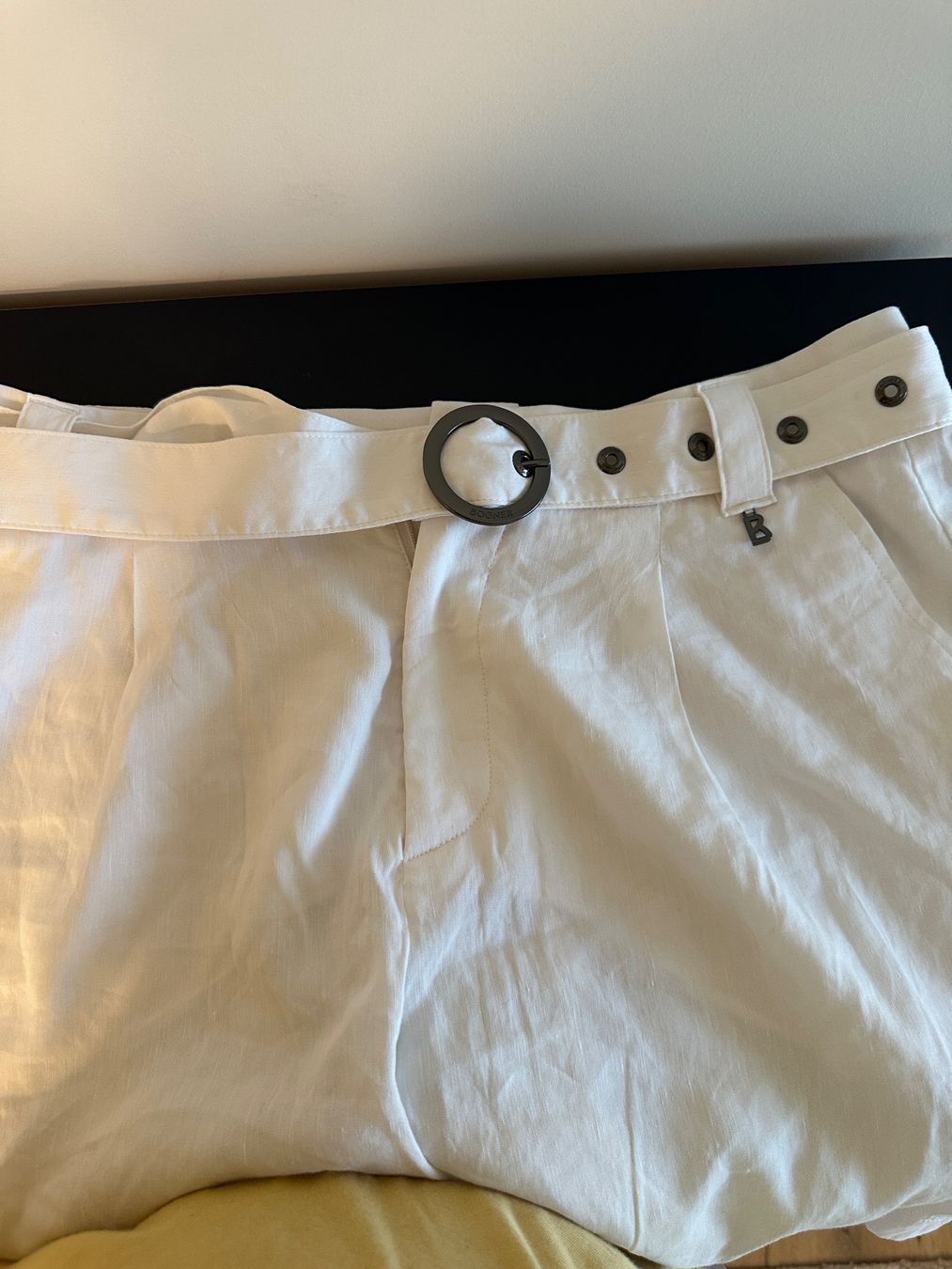 Bogner Pantaloni: Bogner shorts – Nuovo (secondo la descrizione) da Fällanden venduto da jen_5rbs