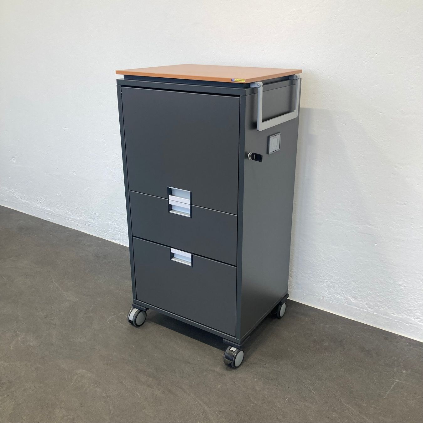 Banconi: Steelcase Moby Roll-Caddy - Anthrazit-Buche - mit – Usato da Schönenwerd venduto da mcofficeshop 4