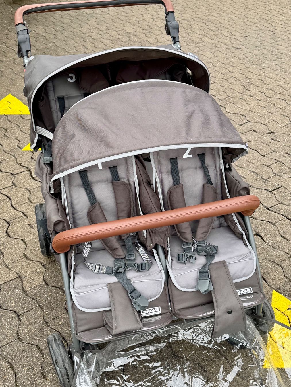 Carrozzine: Kinderwagen für Vierlinge, Zwillinge oder 4 Kinder – Usato da Wettingen venduto da AskaB