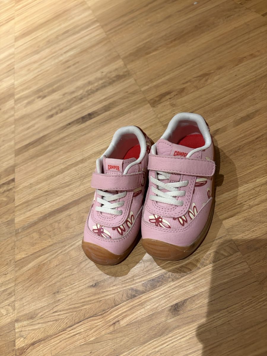 Camper Schuhe für Mädchen: Camper pink sneakers size 24 used – Neu (gemäss Beschreibung) aus Regensdorf von Resaledoor